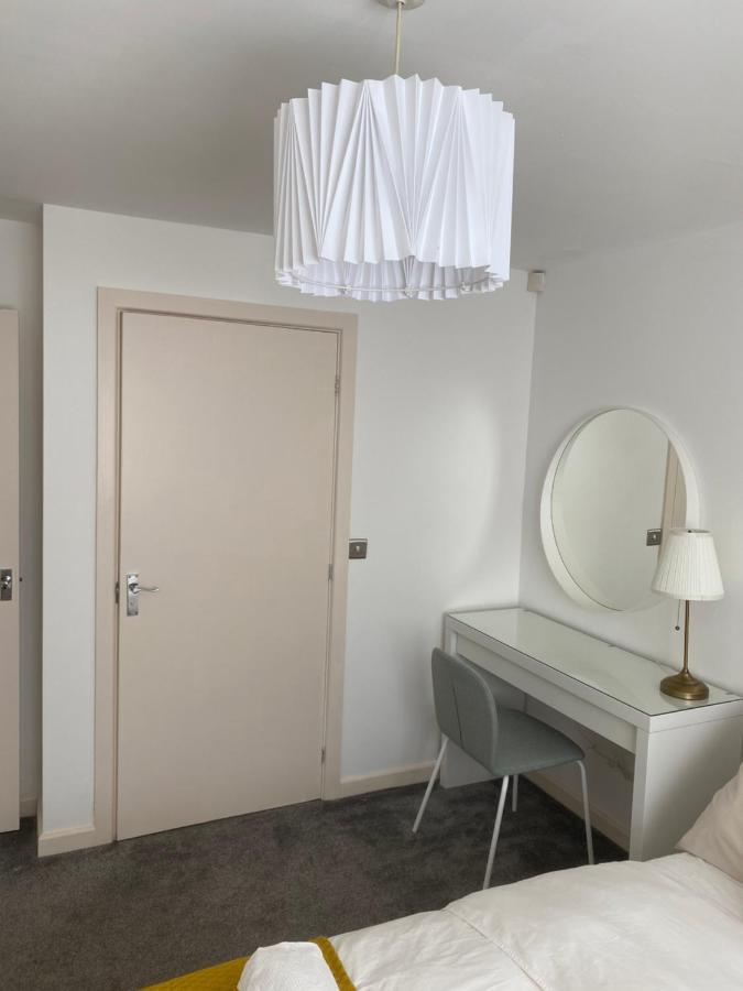 Marine Viewing 2 Bedrooms Flat Μάντσεστερ Εξωτερικό φωτογραφία