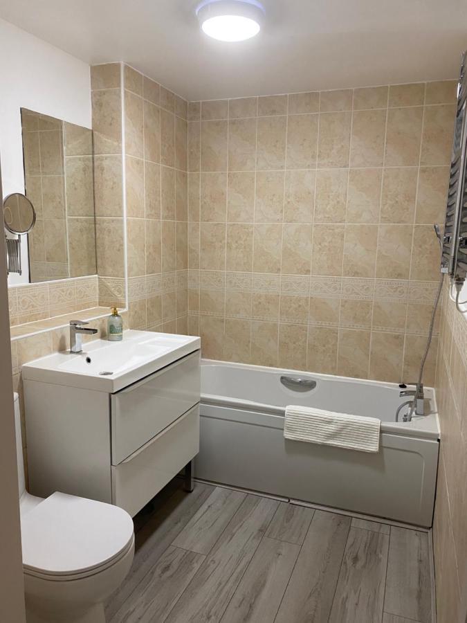 Marine Viewing 2 Bedrooms Flat Μάντσεστερ Εξωτερικό φωτογραφία